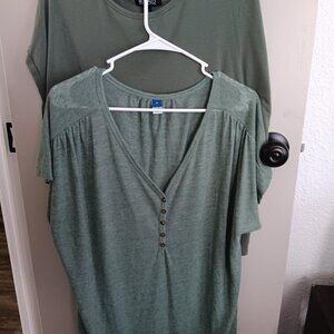 Two SS Green Ladies Summer Tops Old Navy & Buffalo Xlg